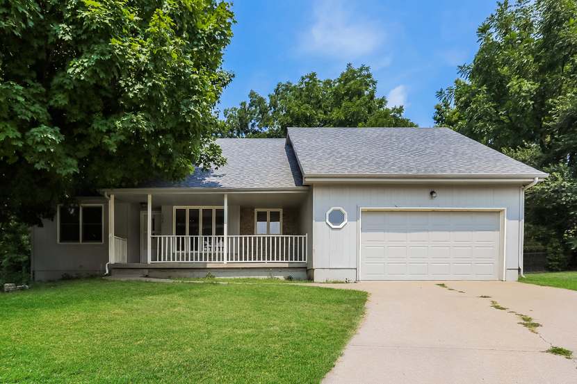 304 Preston St Liberty, MO 64068